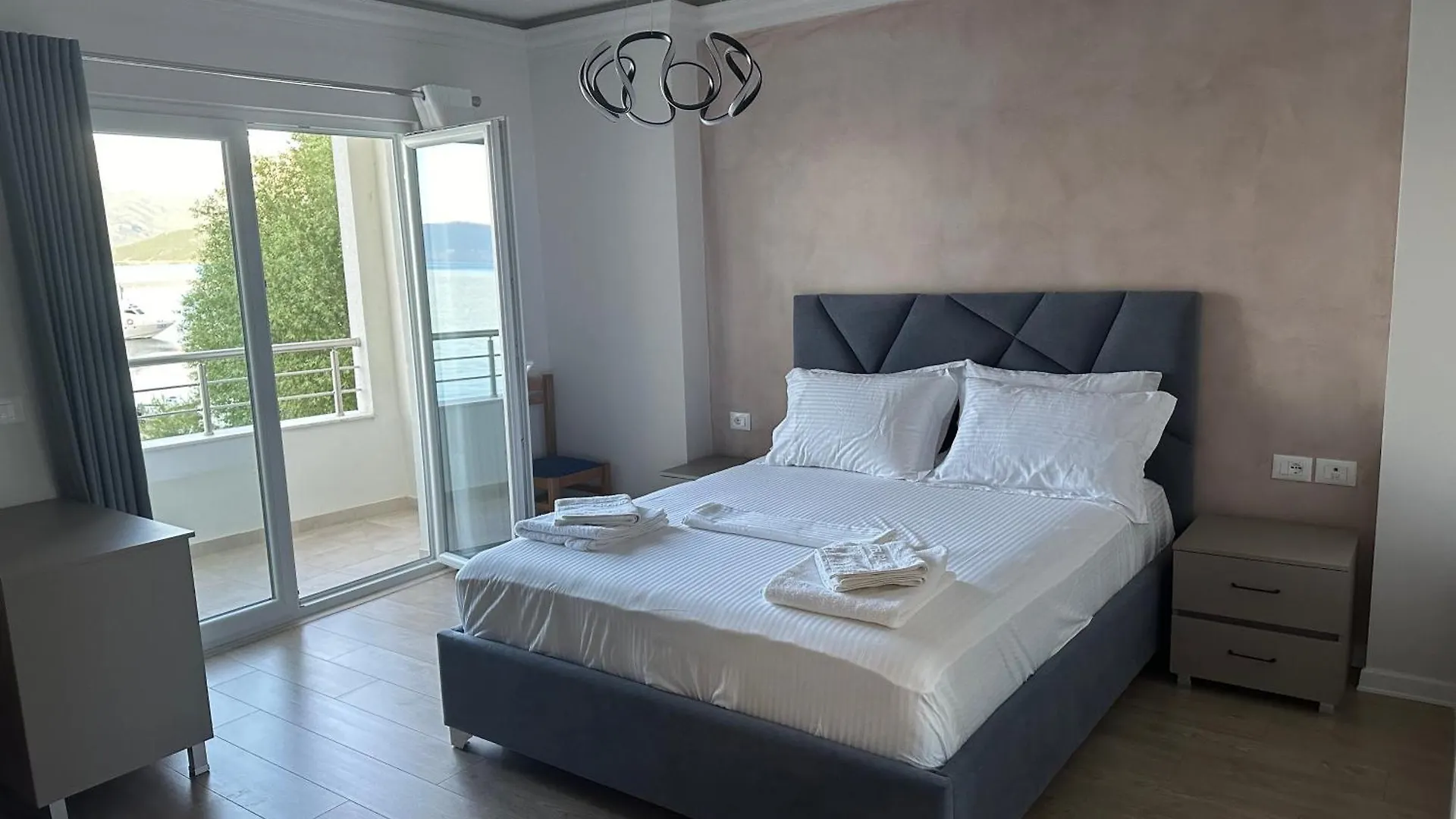Hotel Demoli Pogradec 0*,