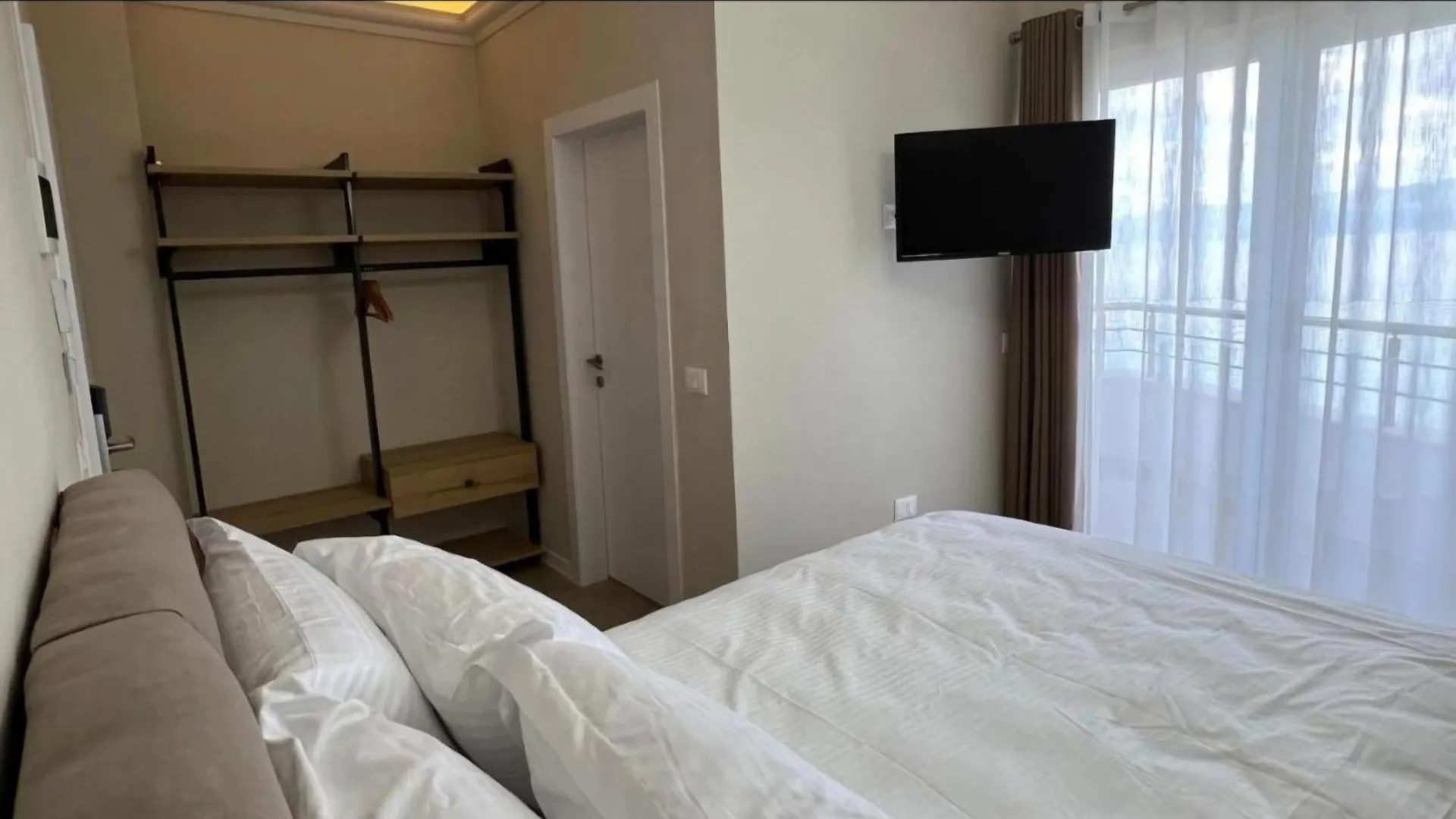 Hotel Demoli Pogradec 0*,